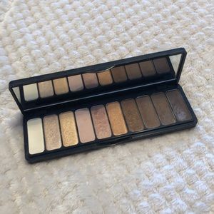 Elf eyeshadow in Browns and shimmers